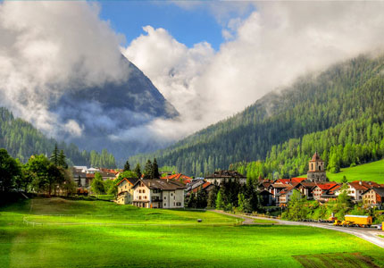 Delhi to Dalhousie Tour Package