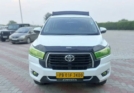 Innova Crysta Cabs