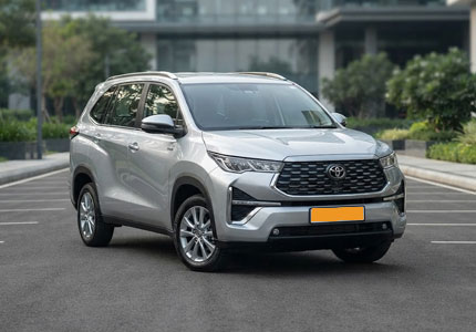 Innova Hycross Cabs